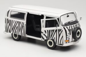 Volkswagen T2a Bus Safari Schuco 1:18 00191 メタル - 画像 5/8