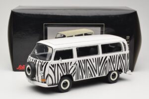Volkswagen T2a Bus Safari Schuco 1:18 00191 メタル - 画像 8/8