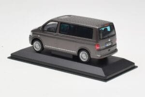 Volkswagen T5 Bus Bronze Metallic Minichamps 1:43 4039378412203 メタル - 画像 3/4