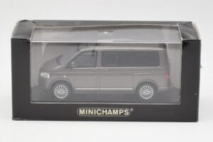 Volkswagen T5 Bus Bronze Metallic Minichamps 1:43 4039378412203 メタル - 画像 4/4