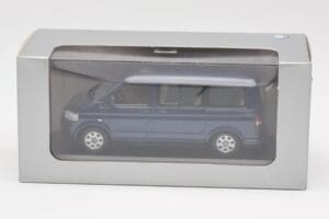 Volkswagen T5 Bus Shadow Blue Minichamps 1:43 842902102 メタル - 画像 4/4