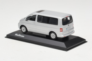 Volkswagen T5 Bus シルバー Minichamps 1:43 T5003 メタル - 画像 3/4
