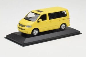 Volkswagen T5 Bus イエロー Minichamps 1:43 842902111 メタル - 画像 2/4
