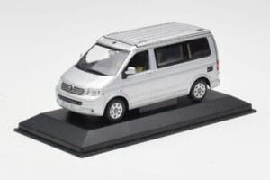 Volkswagen T5 California シルバー Minichamps 1:43 7H8099300GPA7W メタル - 画像 2/4
