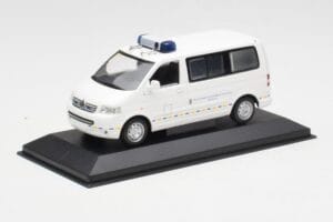Volkswagen T5 Multivan Bundeswehr 救急医師 プロトタイプ Minichamps 1:43 400052291-P1 メタル - 画像 2/4