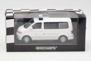 Volkswagen T5 Multivan Bundeswehr 救急医師 プロトタイプ Minichamps 1:43 400052291-P1 メタル - 画像 4/4