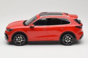 Volkswagen Tiguan eTSI R-Line Persimmon Red Metallic Otto 1:18 OT489 レジン - 画像 3/6