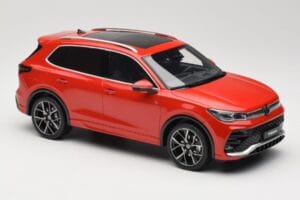 Volkswagen Tiguan eTSI R-Line Persimmon Red Metallic Otto 1:18 OT489 レジン - 画像 4/6