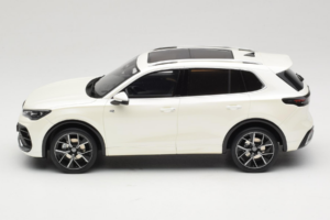 Volkswagen Tiguan R-Line Oryx White Pearl Otto 1:18 OT1219 レジン - 画像 3/6