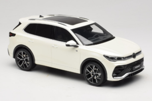 Volkswagen Tiguan R-Line Oryx White Pearl Otto 1:18 OT1219 レジン - 画像 4/6