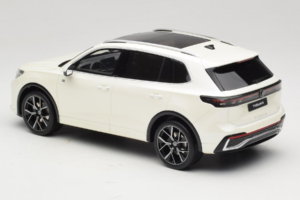 Volkswagen Tiguan R-Line Oryx White Pearl Otto 1:18 OT1219 レジン - 画像 5/6