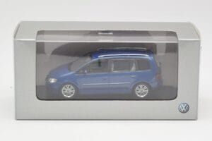 Volkswagen Touran ブルー Minichamps 1:43 TOURAN002 メタル - 画像 4/4