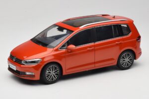 Volkswagen Touran 5T オレンジ Paudi Model 1:18 ZVE000003ORA メタル