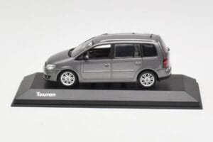 Volkswagen Touran Sport Platinum Grey Minichamps 1:43 TOURAN003 メタル