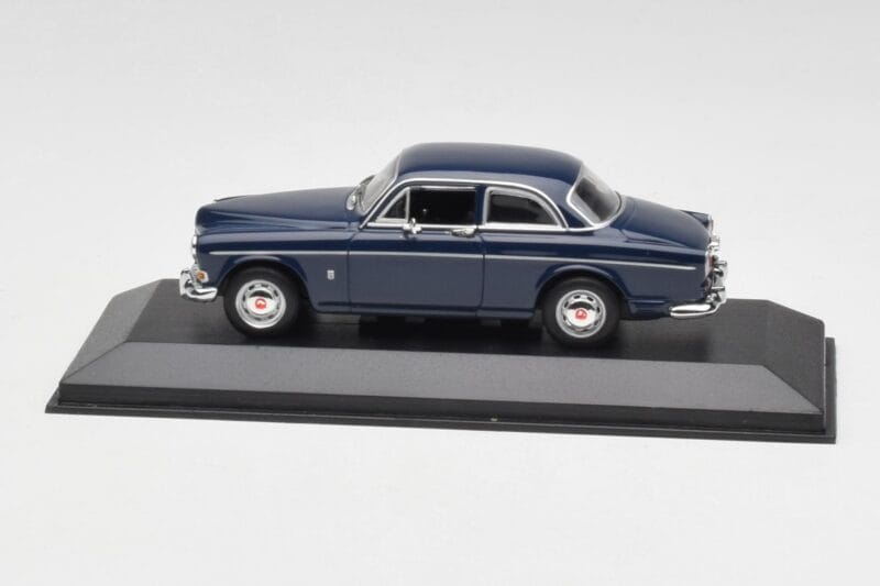 Volvo 121 Amazon ダークブルー Minichamps 1:43 VOLVO012 メタル