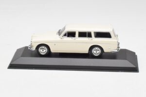 Volvo 121 Amazon エステート ホワイト Minichamps 1:43 430171010 メタル
