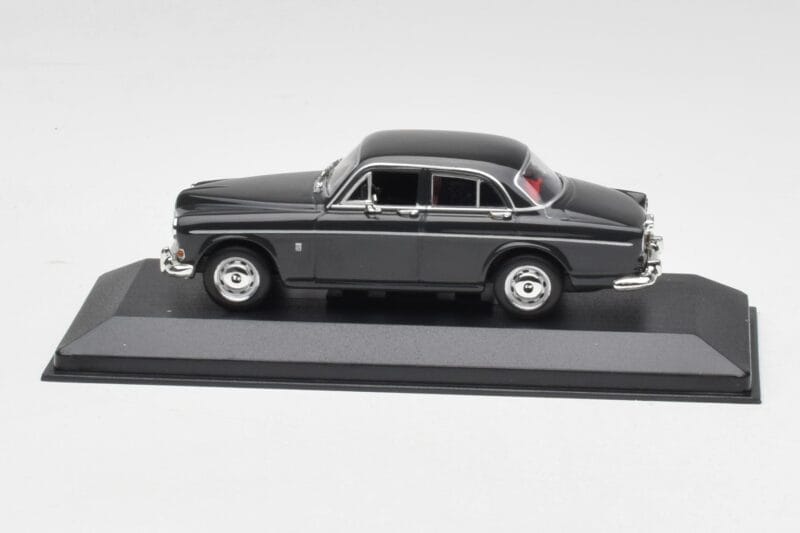 Volvo 121 Amazon グレー Minichamps 1:43 430171061 メタル