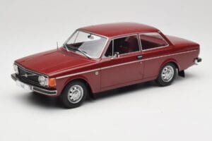 Volvo 142 ダークレッド MCG 1:18 MCG18443 メタル
