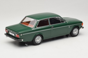 Volvo 142 グリーン MCG 1:18 MCG18005 メタル - 画像 2/6