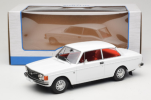 Volvo 142 ホワイト MCG 1:18 MCG18445 メタル - 画像 6/6