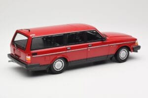 Volvo 240 GL ステーションワゴン レッド Minichamps 1:18 155171411 メタル - 画像 2/6