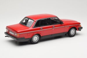 Volvo 240 GL ダークレッド Minichamps 1:18 166171401 メタル - 画像 2/6