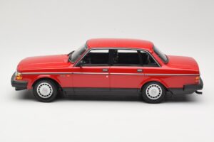 Volvo 240 GL ダークレッド Minichamps 1:18 166171401 メタル - 画像 3/6