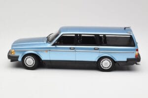 Volvo 240 GL Estate Blue Metallic Minichamps 1:18 155171414 メタル - 画像 3/6