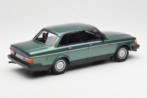 Volvo 240 GL グリーンメタリック Minichamps 1:18 155171400 メタル - 画像 2/6