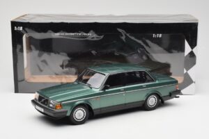 Volvo 240 GL グリーンメタリック Minichamps 1:18 155171400 メタル - 画像 6/6