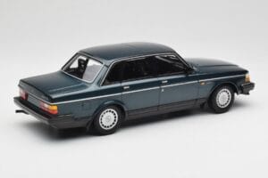 Volvo 240 GL Petrol Metallic Minichamps 1:18 155171407 メタル - 画像 2/6