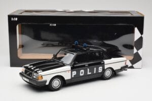 Volvo 240 GL Polis Sweden ブラック Minichamps 1:18 155171497 メタル - 画像 6/6