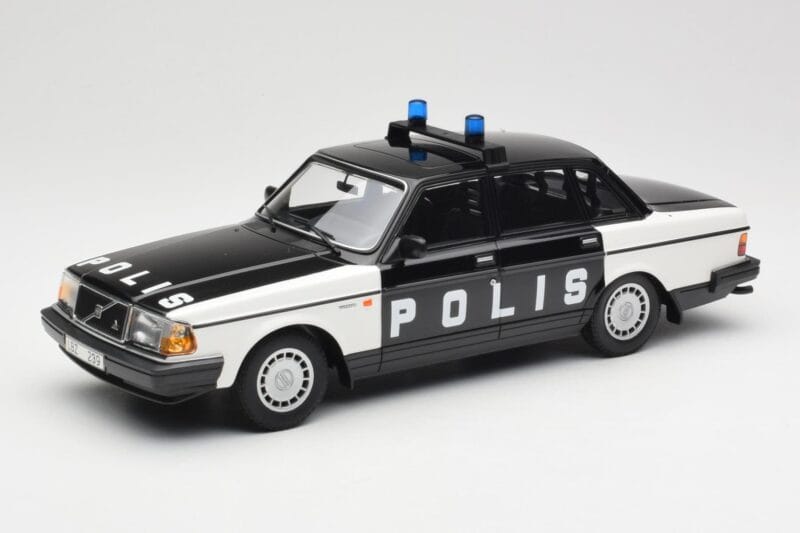 Volvo 240 GL Polis Sweden ブラック Minichamps 1:18 155171497 メタル