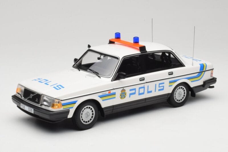 Volvo 240 GL Polis Sweden Minichamps 1:18 155171490 メタル