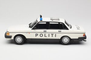 Volvo 240 GL Politi Denmark Minichamps 1:18 155171495 メタル - 画像 3/6