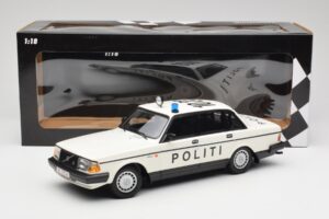 Volvo 240 GL Politi Denmark Minichamps 1:18 155171495 メタル - 画像 6/6