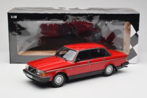 Volvo 240 GL レッド Minichamps 1:18 155171401 メタル - 画像 6/6