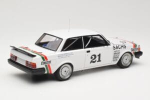 Volvo 240 Turbo #21 P. Stureson DTM Winner Wunstorf 1985 AUTOart 1:18 88592 メタル - 画像 3/8