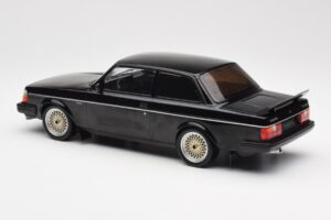 Volvo 240 Turbo ブラック Custom IXO 1:18 18CMC178 メタル - 画像 5/6