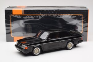 Volvo 240 Turbo ブラック Custom IXO 1:18 18CMC178 メタル - 画像 6/6