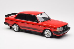 Volvo 240 Turbo レッド Custom IXO 1:18 18CMC177 メタル - 画像 4/5