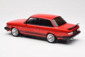 Volvo 240 Turbo レッド Custom IXO 1:18 18CMC177 メタル - 画像 5/5