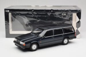 Volvo 740 GL エステート ダークグリーンメタリック Minichamps 1:18 155171771 メタル - 画像 6/6