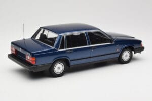 Volvo 740 GL Dark Blue Metallic Minichamps 1:18 155171701 メタル - 画像 2/6