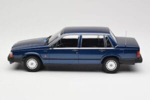 Volvo 740 GL Dark Blue Metallic Minichamps 1:18 155171701 メタル - 画像 3/6
