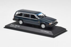 Volvo 740 GL Estate ブルーグリーン メタリック Minichamps 1:43 943171713 メタル - 画像 3/4