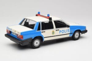 Volvo 740 GL スウェーデン警察 Minichamps 1:18 155171791 メタル - 画像 2/6