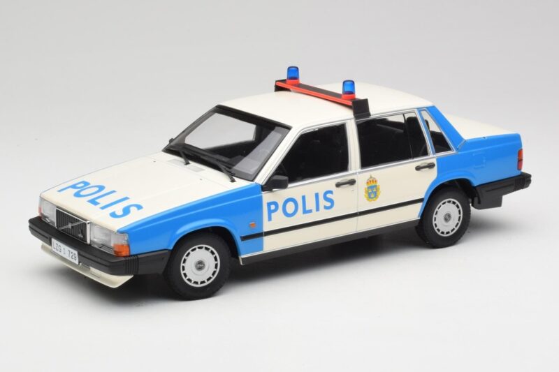 Volvo 740 GL スウェーデン警察 Minichamps 1:18 155171791 メタル