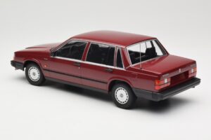 Volvo 740 GL レッド Minichamps 1:18 155171704 メタル - 画像 5/6
