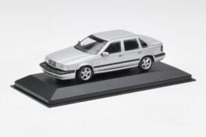 Volvo 850 シルバー Minichamps 1:43 430171402 メタル - 画像 2/4